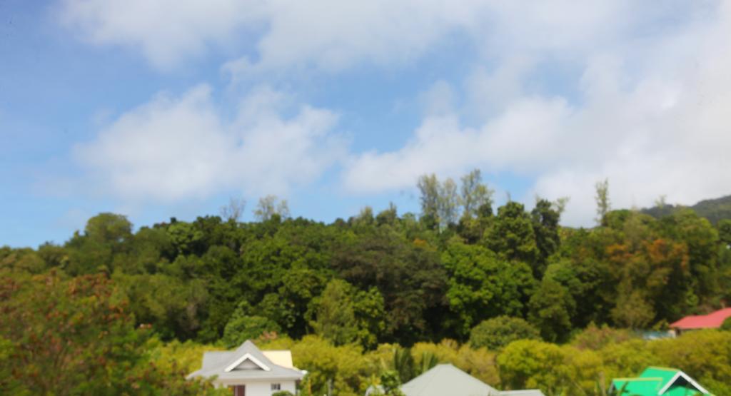 Lone Self-Catering Apartment Baie Sainte Anne Exterior foto